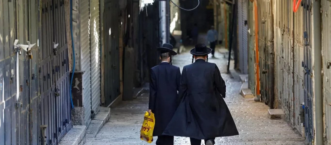 Ισραήλ: Η πρωταθλήτρια σε εμβολιασμούς χώρα δείχνει τη νέα «κανονικότητα» - «Φράχτες» μεταξύ ανθρώπων & ανεργία